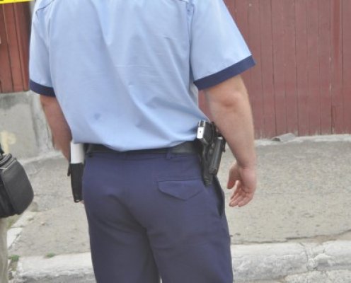 Focuri de armă la Comana: şeful de post a prins un bărbat reclamat la Poliţie de soţie